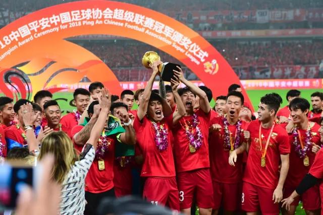 广东宏远迎来重大变革！新教练团队到位，球员离队引发情感共鸣